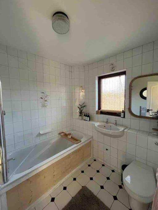 הוילה Kircubbin Relax With Spectacular Views And Hot Tub מראה חיצוני תמונה