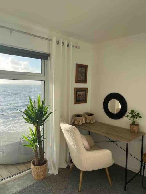 הוילה Kircubbin Relax With Spectacular Views And Hot Tub מראה חיצוני תמונה